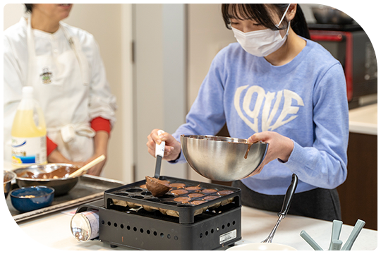 バレンタインスイーツの料理教室開催